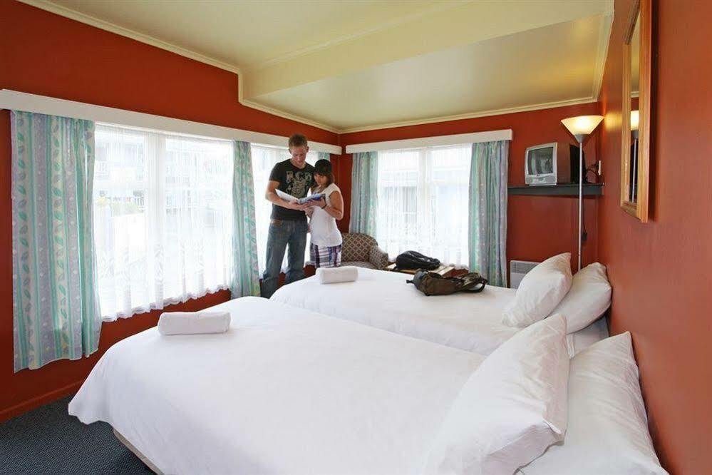 Paihia Ocean Club Hostel Exterior photo